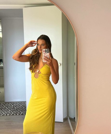 Taya Brooks model porn picture