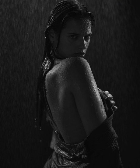 Taya Brooks nudes model photo