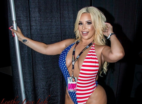 jennalovexxx pornstar erotic pic
