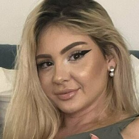 analiabigbuttfree beautiful actress image