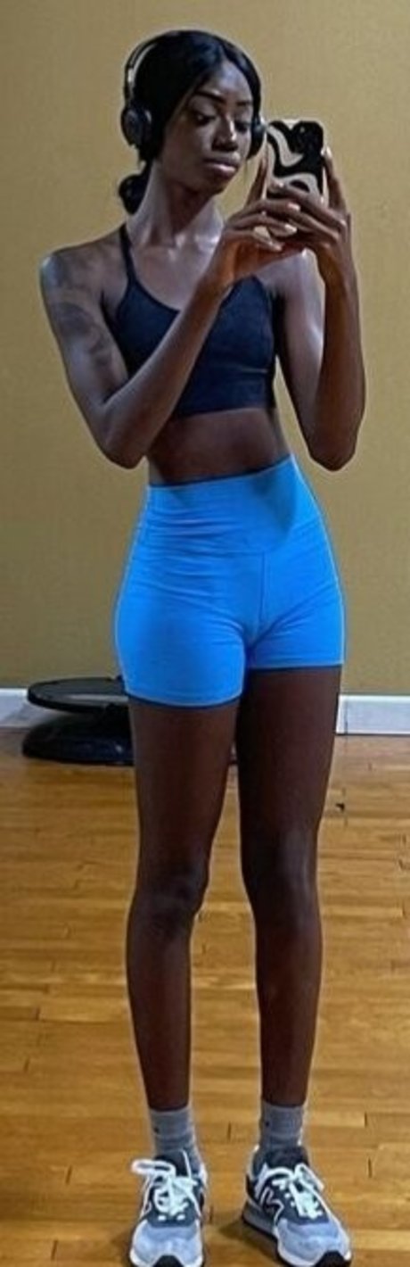 Luhmulaa model pretty pics