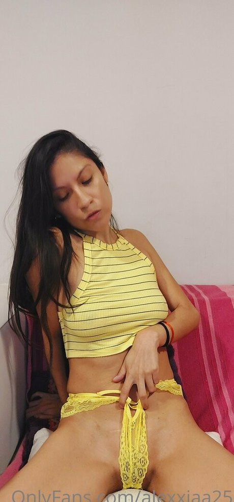alexxiaa25 model pretty pics