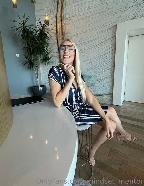 mindset mentorrrr star free img