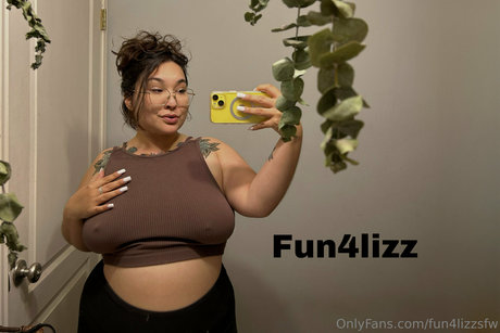 fun4lizzsfw star porn image