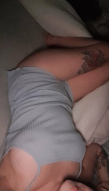 midgetgem95 nude model img