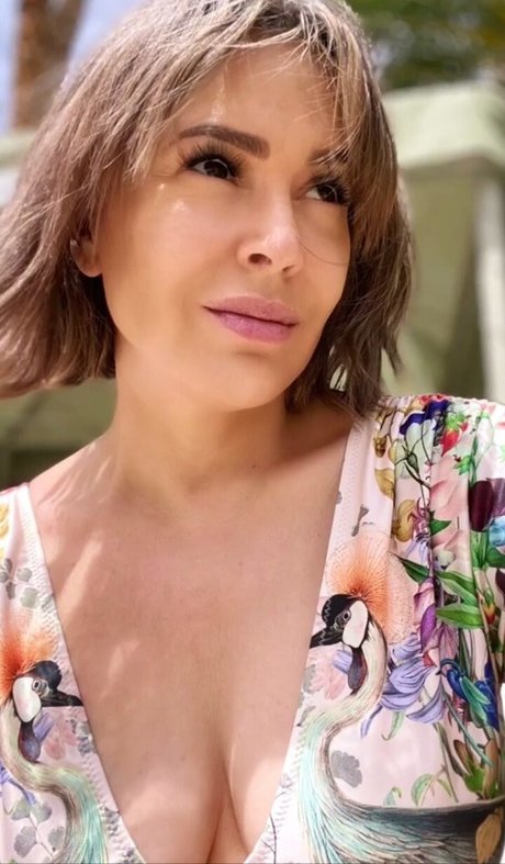 Alyssa Milano model pornographic pics