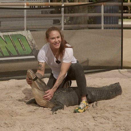 criscyborg top star gallery