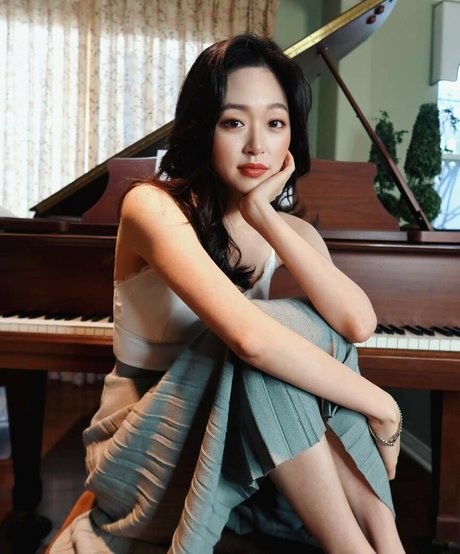 Jasmine Cho Jazzycho high quality star pic