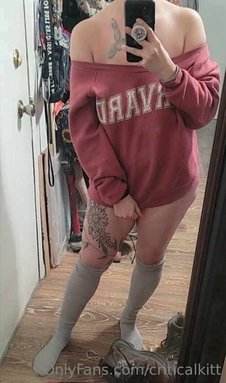criticalkitt pretty pornstar pics