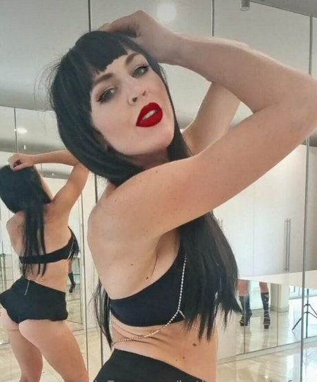 kathys secrets free naked model photos