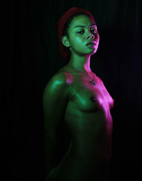 freyalasirenn pornstar naked images