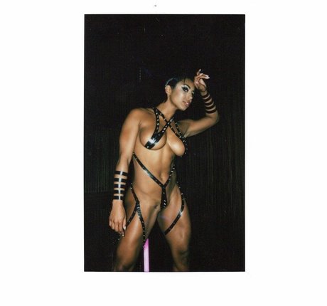 BlackTapeProject model best pic