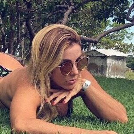 Eliza Nery nude star picture