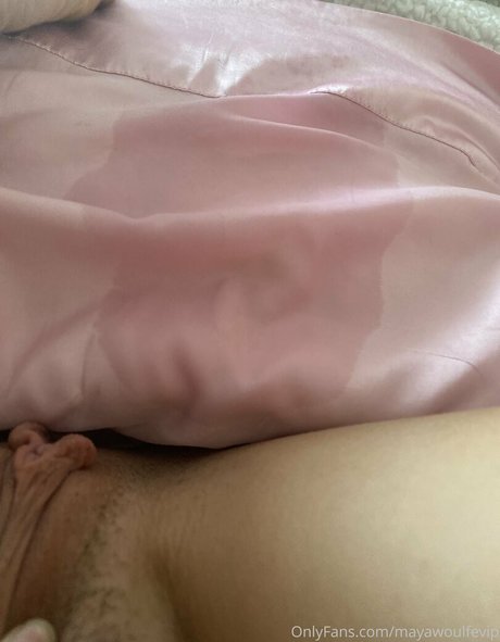mayawoulfevip pornstar erotic photo