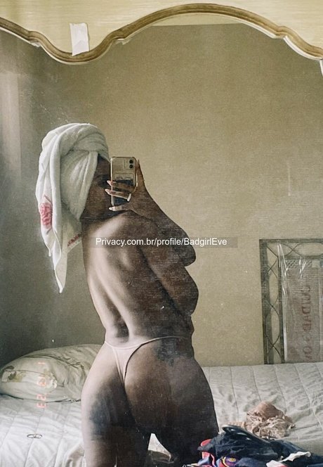 Badgirl Eve model hot picture