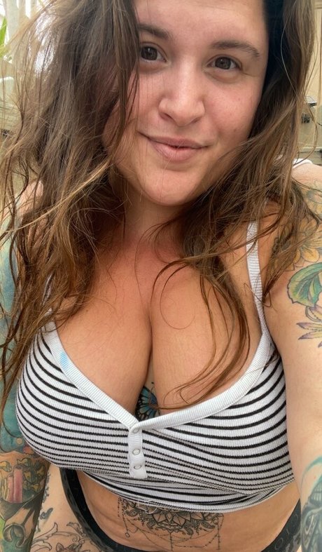 HandfulHeather porn model pics