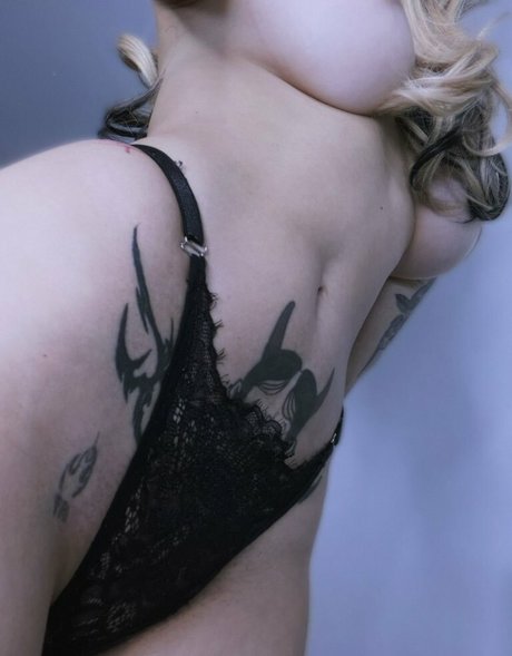 katxrox adult model pic