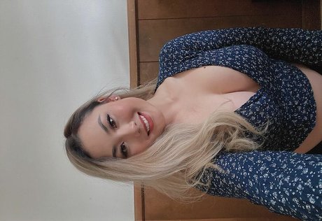lindaafreckles erotic actress pics
