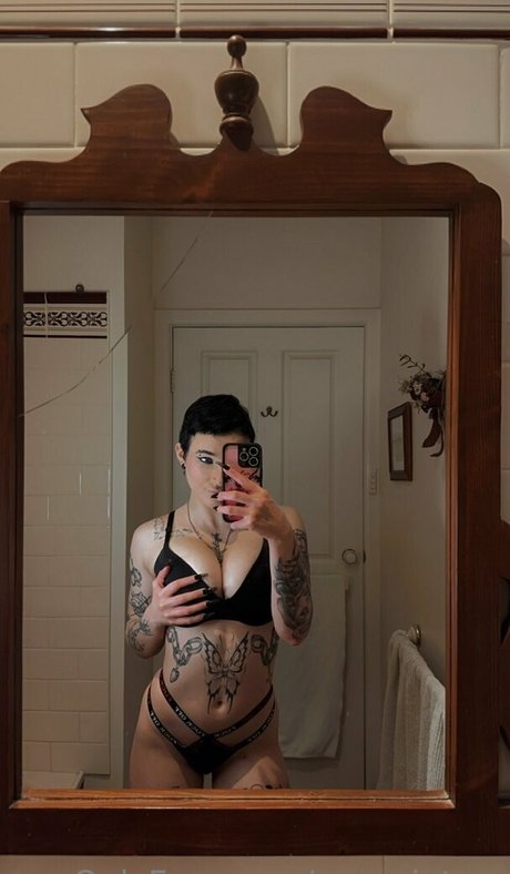 Eve winters nudes actress pic