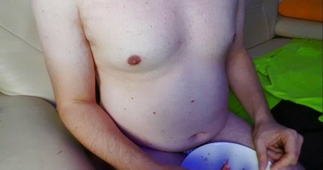 bellystuffingfan star naked pictures