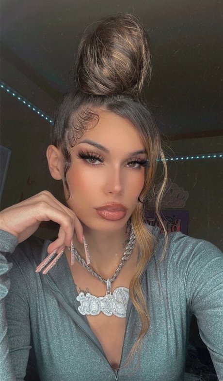 TheBratzWay model nice picture