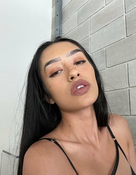 bootsthefeline pornstar nude archive