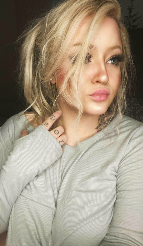 blondekittycattt model art pics