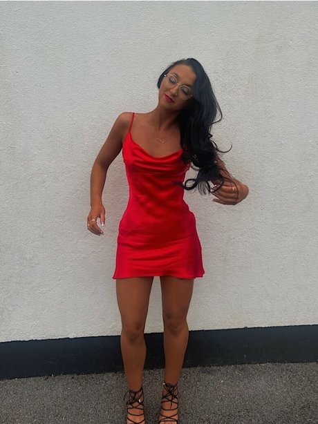 Sadhbh Flemming sexy star pic