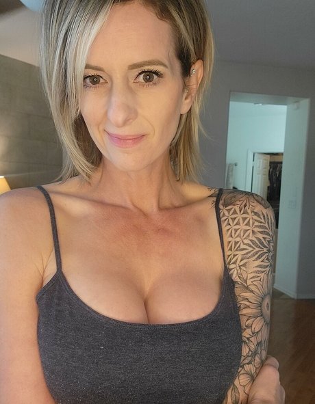 sweet n sexy erin naked model pictures