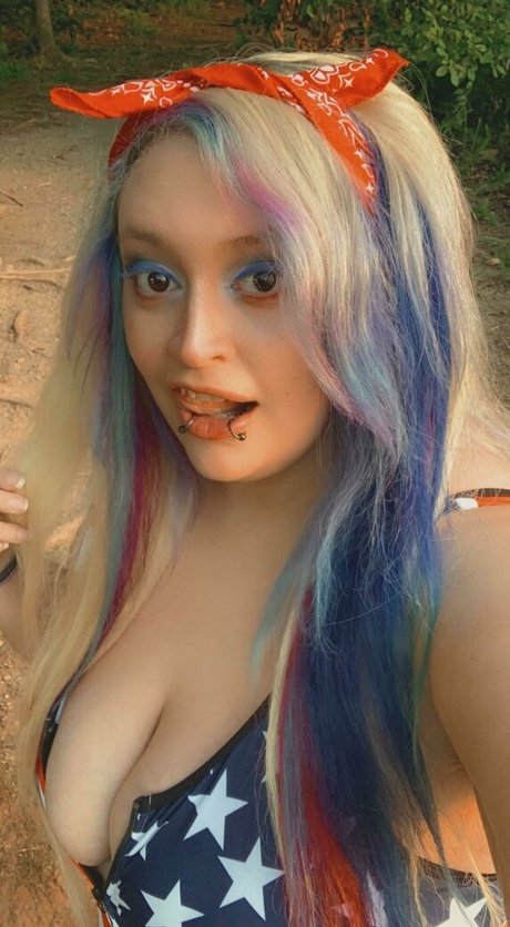spikezombie erotic star galleries