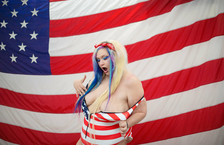 spikezombie high quality actress picture