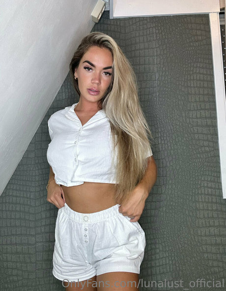 girlfriend onlyfans hd images
