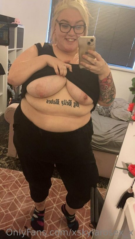 blonde mom onlyfans hd photos