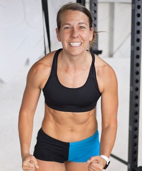 Ali Spagnola naked model pics