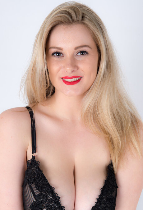 Natalie Juliet Deadman model best img