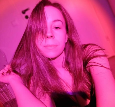 actuallyalisa erotic star img