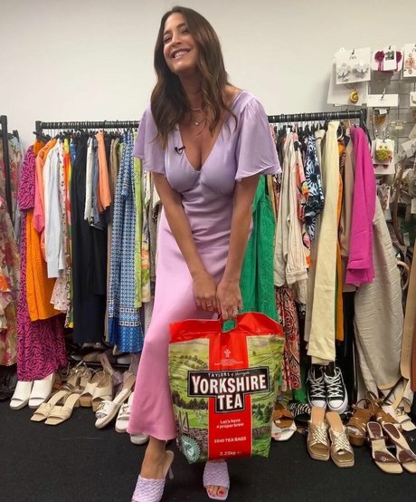 Lisa Snowdon beautiful actress img