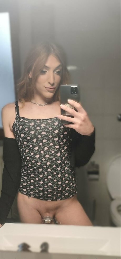 sissylucylove sex model pic