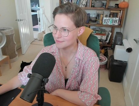 Dodger best actress images