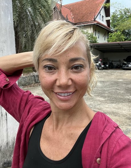 Mommy Di nudes model pics