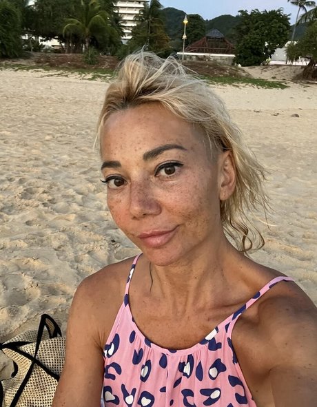 Mommy Di pornstar nude images