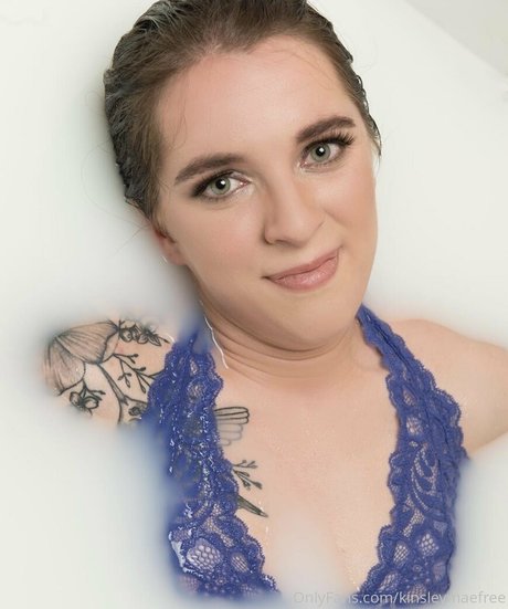 kinsleymaefree star sexy images
