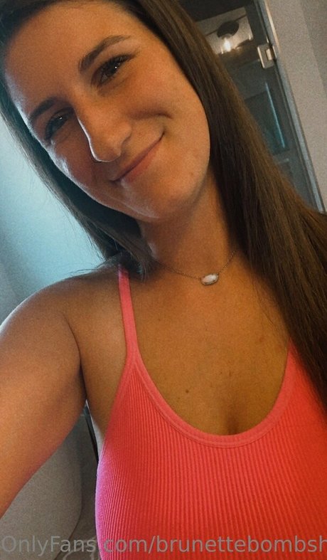 brunettebombshell13 porn star pics