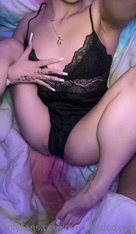 mackenziedxwn model sex gallery