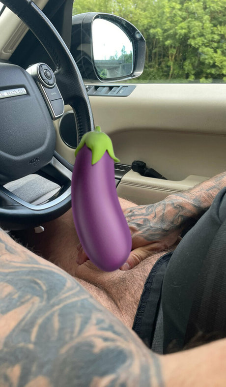 huge fake tits onlyfans free xxx photo