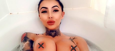 Hollie Stafford top profile image