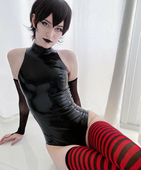 HazelFig model exclusive gallery