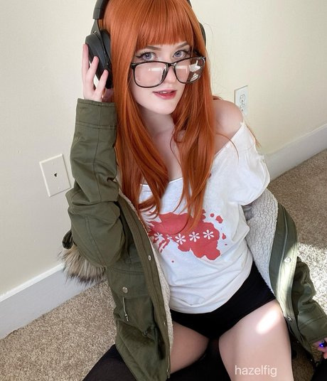 HazelFig pornstar adult photo