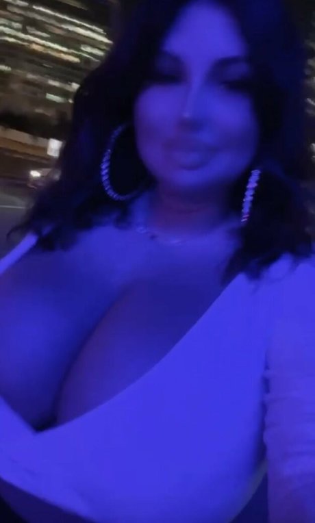 Mila Pink pornstar beautiful img