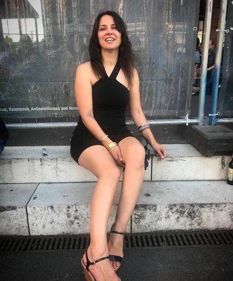 Fatma Mittler Solak pornstar hot img